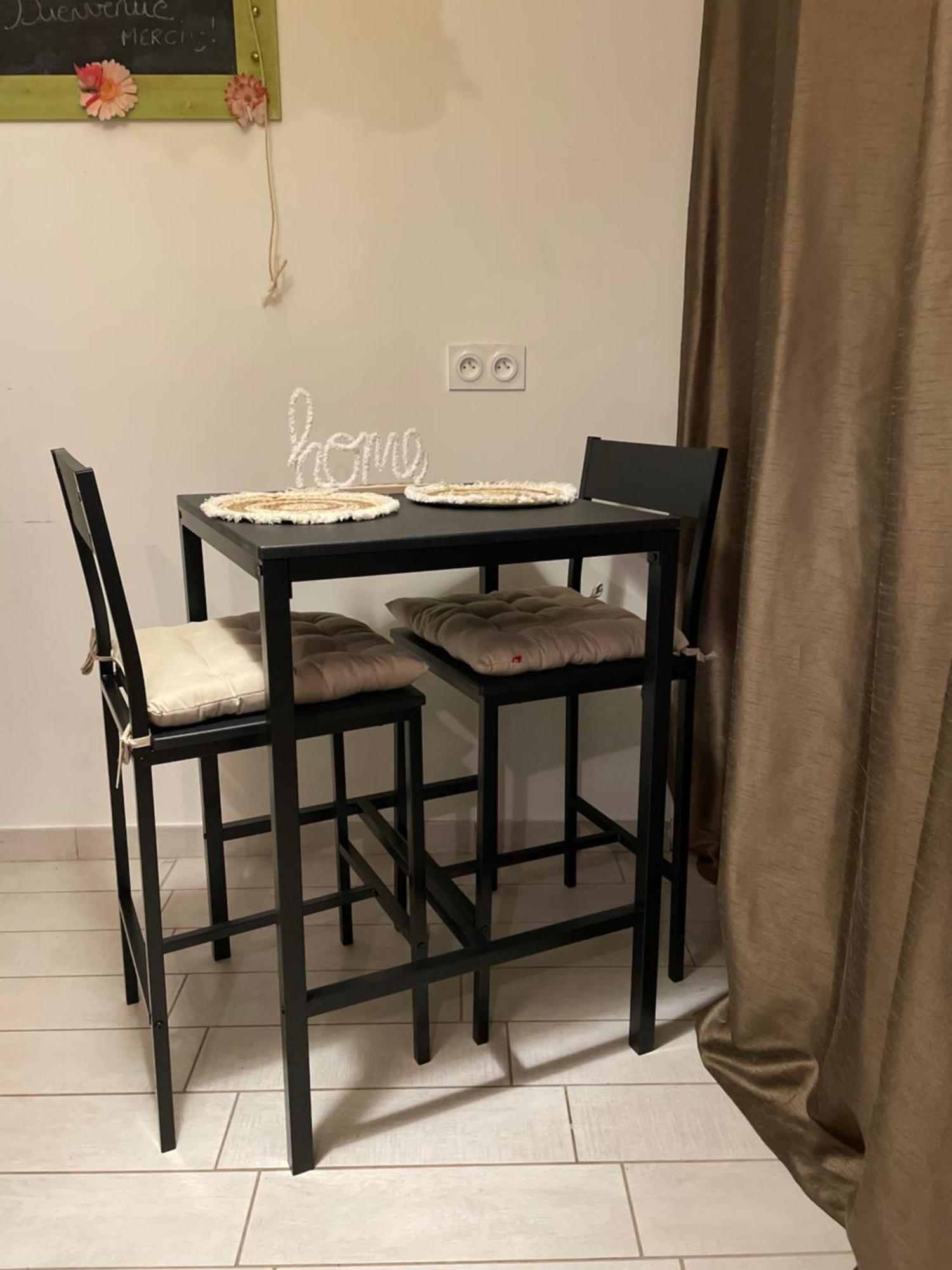 Petit Studio Aux Portes Du Beaujolais Saint-Germain-Nuelles ภายนอก รูปภาพ